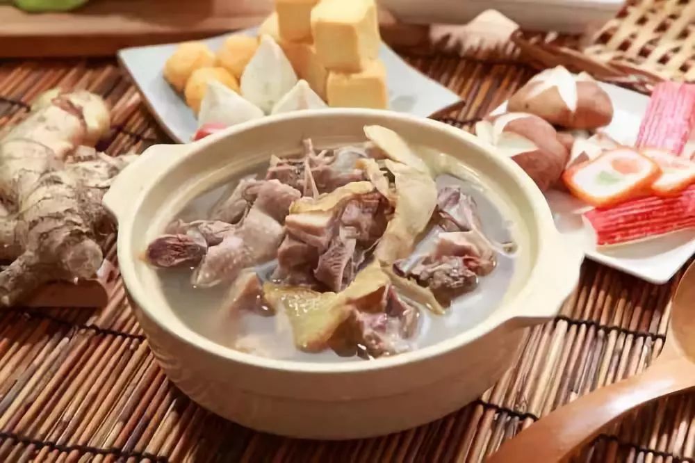 2,姜母鸭汤