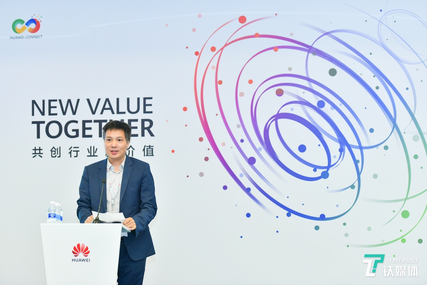 发布首款商用笔记本无计划使用鸿蒙系统专访华为王银峰