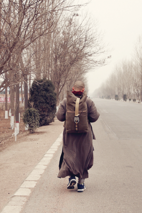 从任职阿里高管到山间修行,鬼脚七新书教你日常不费力修心法则