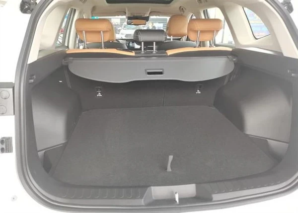 三天后上市,实拍第三代哈弗h6,腿部两拳的后排大空间真香