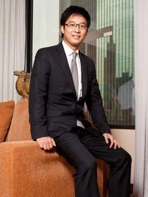 昔日花花公子大变样,霍启山如今专注家族事业,疑浪子回头?