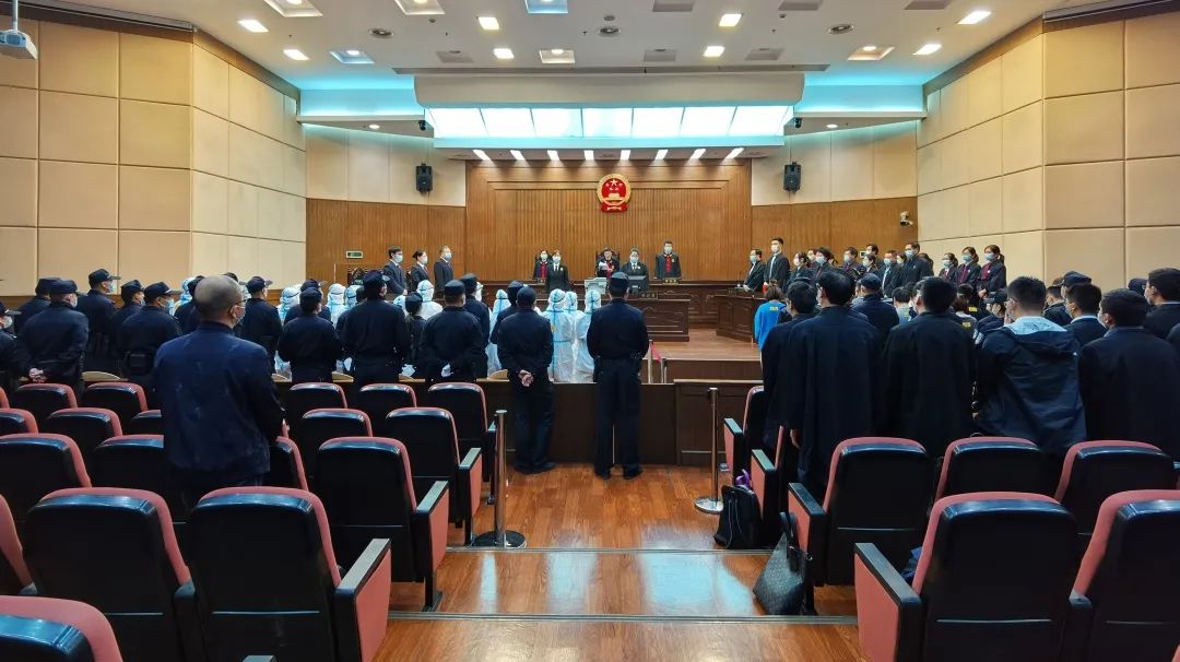 10万被害人!涉案金额1.1亿!这个恶势力集团32人获判