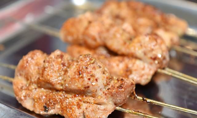 从冬走到夏,从羊汤到撸串,这家的菜单我几乎点个遍