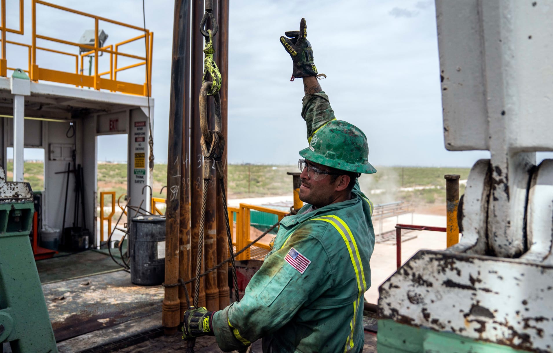 美国空袭致伊朗将军死亡国际油价飙升4