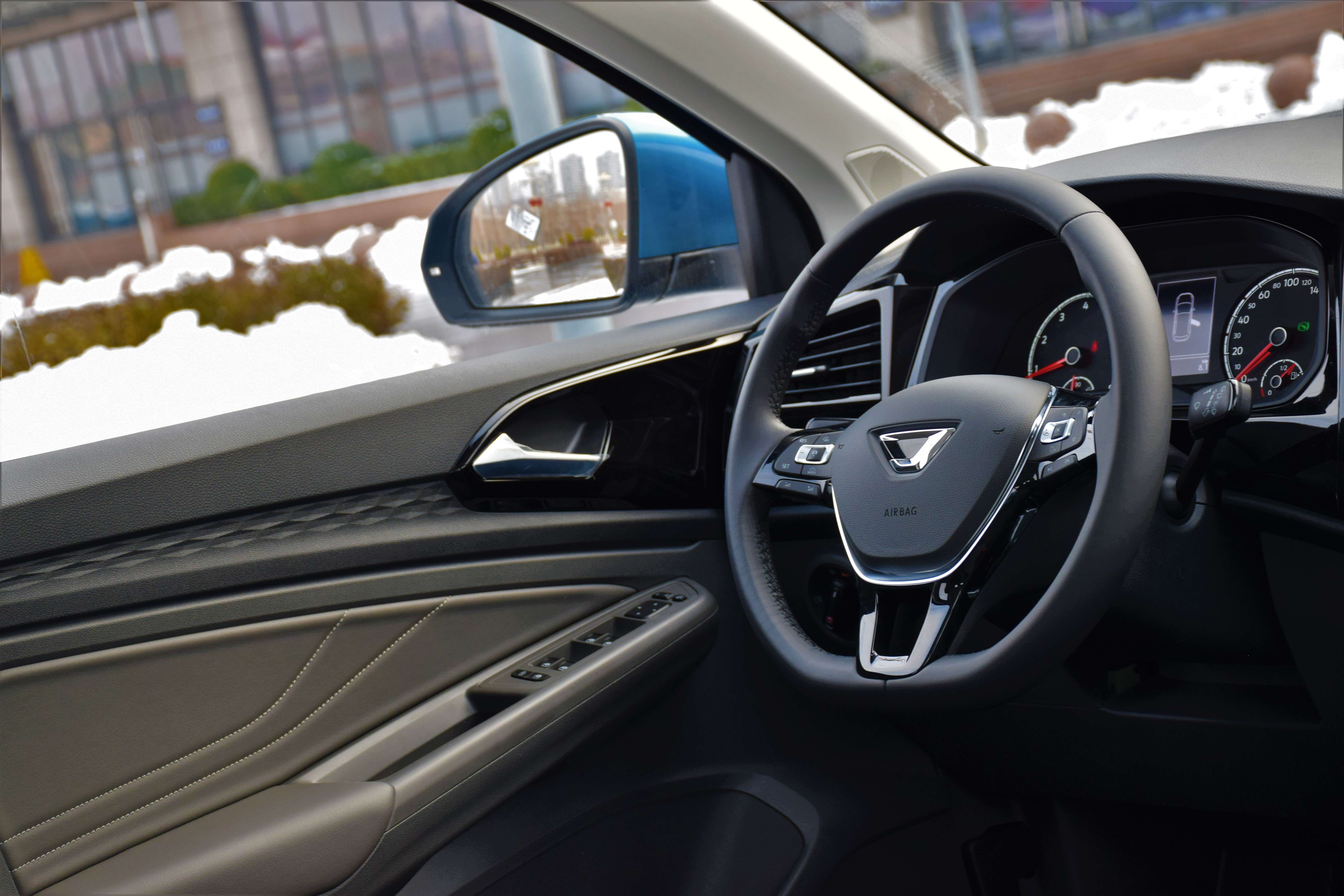 昂藏"七"尺!抢先体验捷达vs7_凤凰网汽车_凤凰网