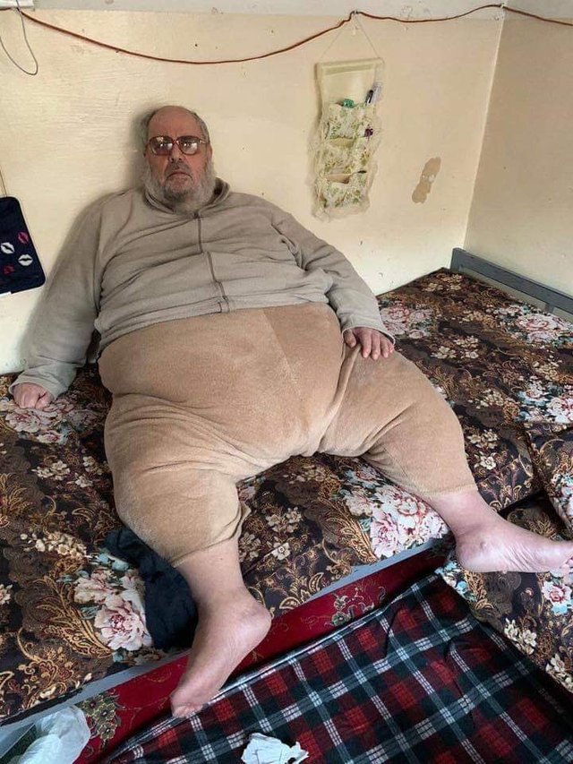 ISIS高级领导人被抓：超级肥胖到警车装不下 只能皮卡运走