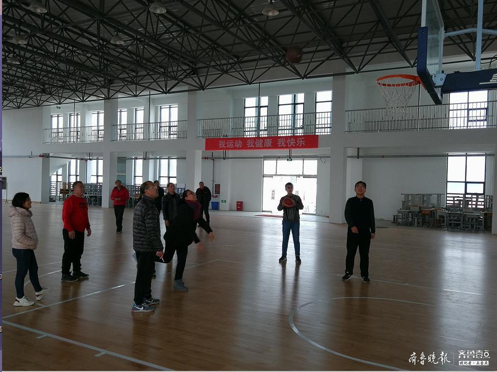 济东中学这场趣味运动会尽展教职工风采