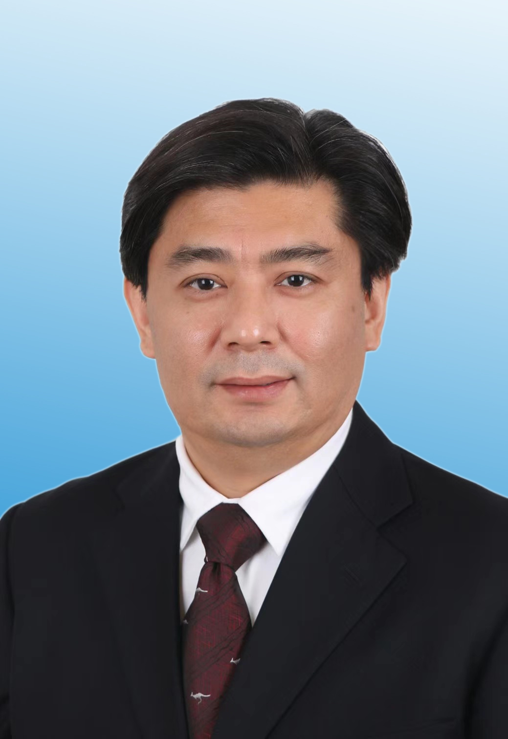 中国建设报社总编辑王浩雷挂职担任呼和浩特市委常委副市长