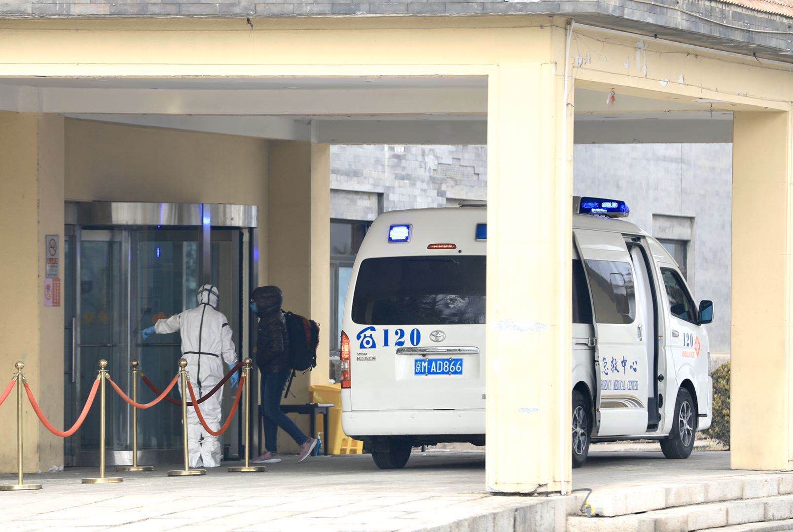 探访海淀区集中隔离点提供心理疏导个性化备餐