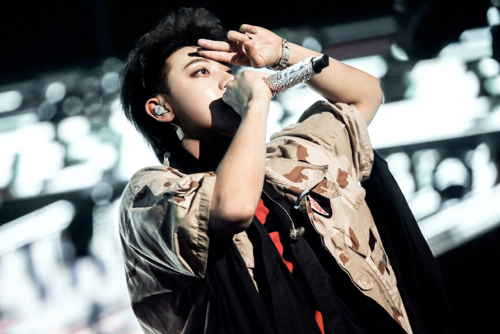 ihoco轻松伴侣官宣黄子韬为品牌代言人