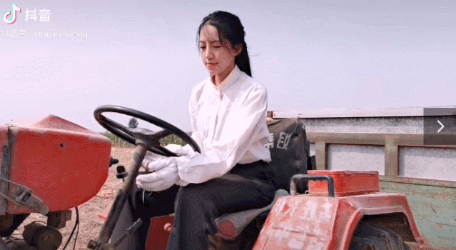 “河南李子柒”毕业为父变“网红”，192w粉丝坐等更新，连央视都点赞…