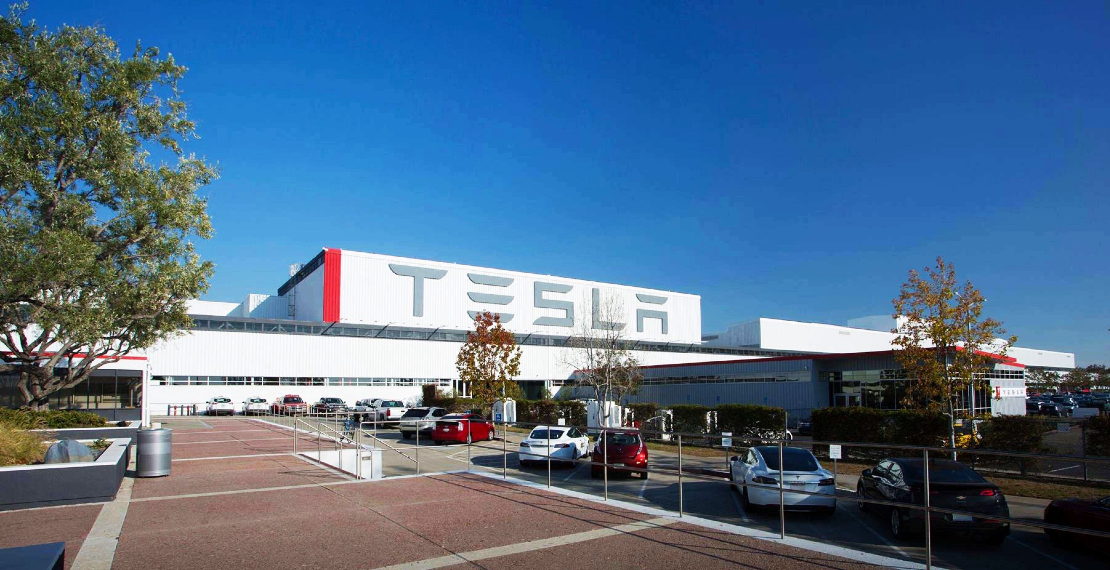 特斯拉市值突破3.1万亿港元 新能源汽车股全线狂欢