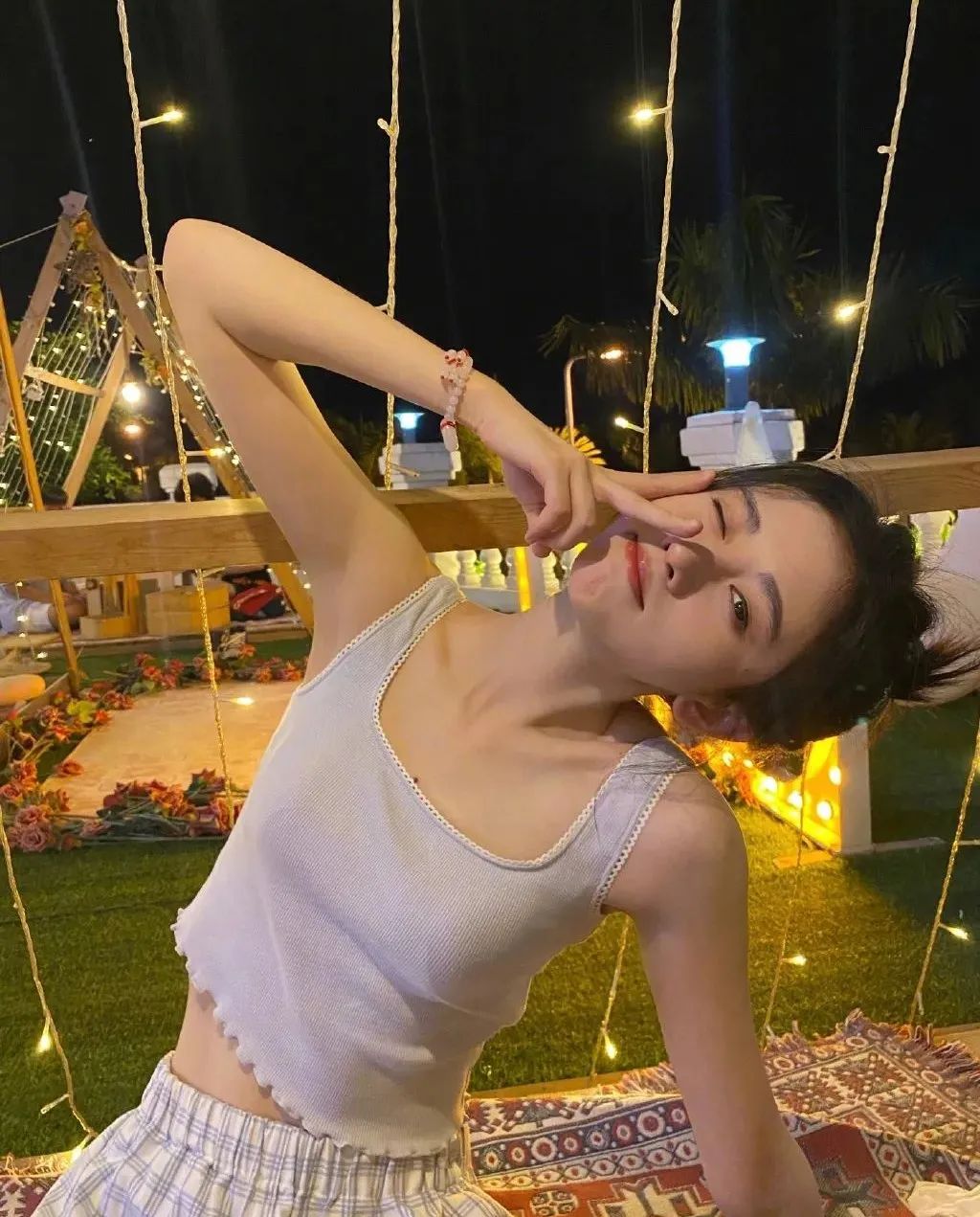 赵丽颖的吸睛锁骨光靠瘦还不够