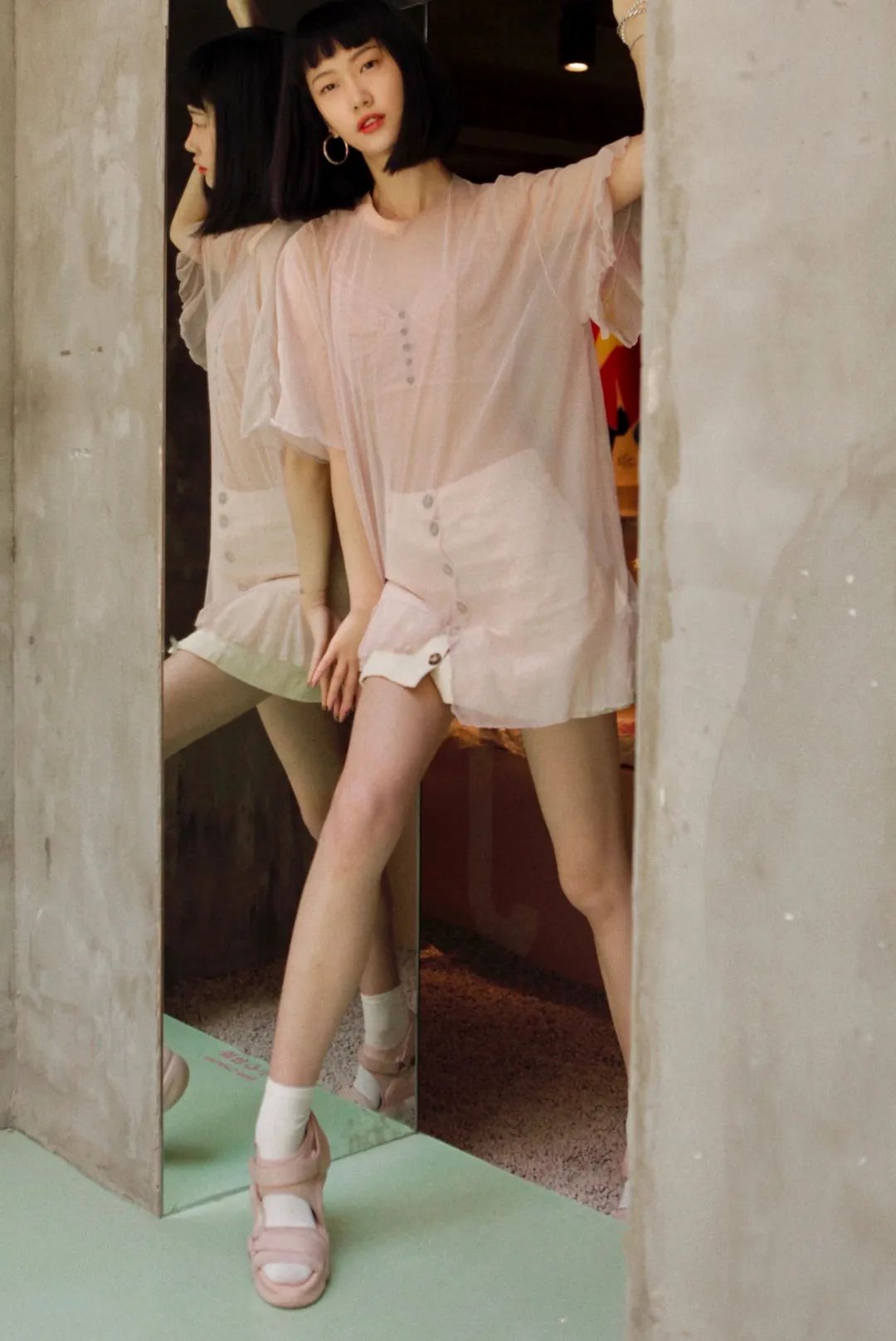 首位走上ck大秀的国模被嘲太胖退圈做rapper网友你们对胖有什么误解