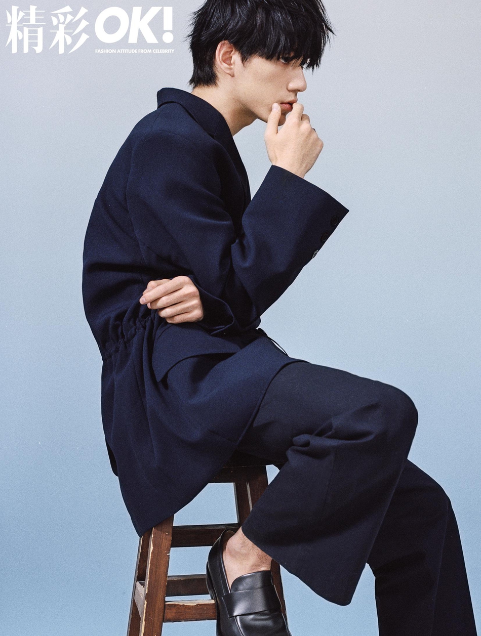 r1se张颜齐穿搭阔腿长裤气场满分__凤凰网