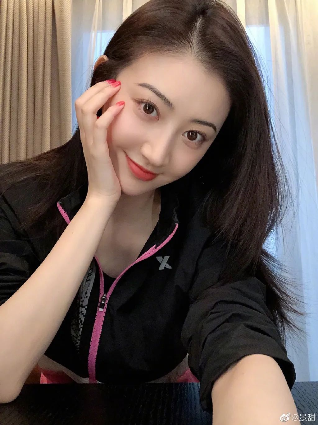 美人计景甜的眉形怎么又变回去了