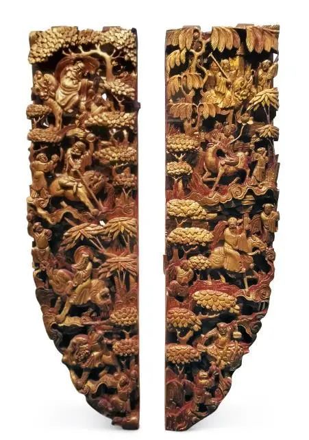 金漆木雕“八仙图”花板一对 清 长106 厘米，通宽29 厘米，厚5.3 厘米 福建博物院藏