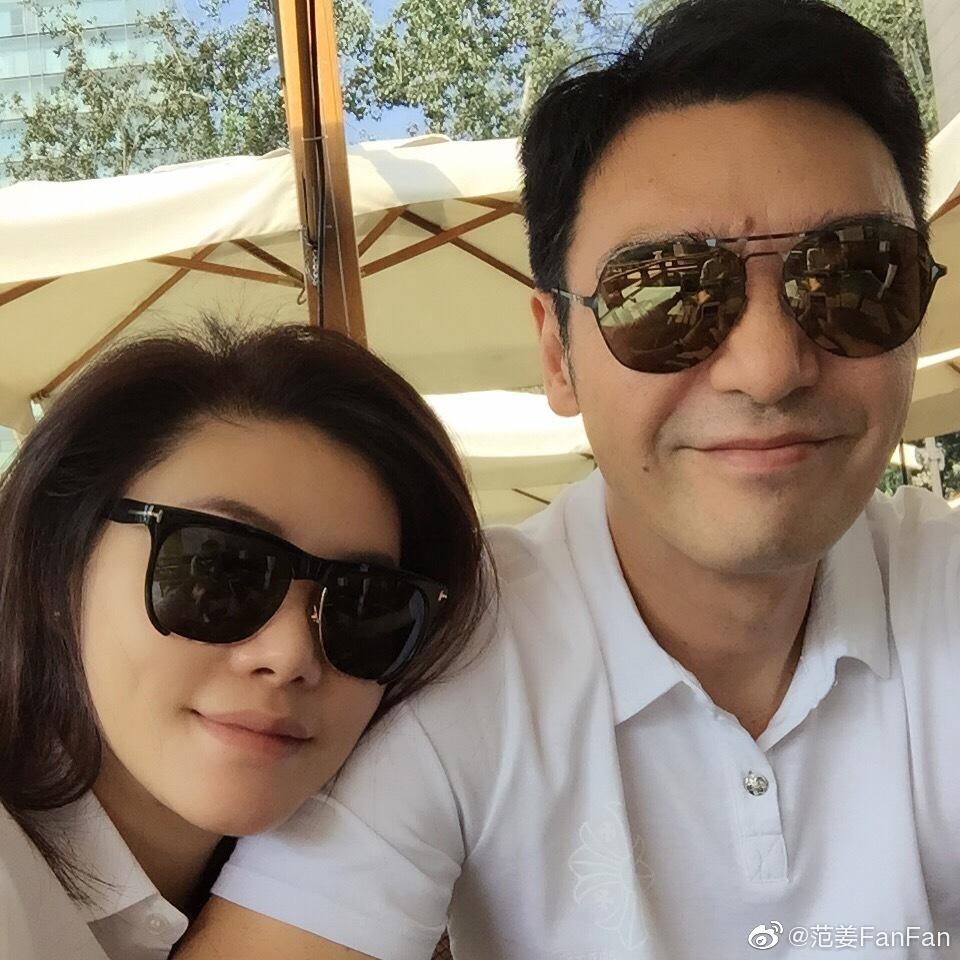 钟镇涛妻子罕见秀恩爱!