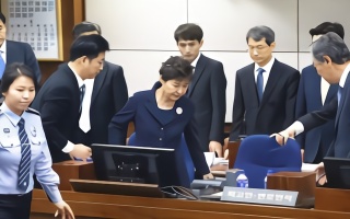 朴槿惠终审案件仅持续五分钟！韩媒：朴槿惠抵制所有庭审均未参加