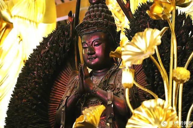 南京栖霞寺观世音菩萨,观世音菩萨像身座为国民时期林翔补塑,头部为