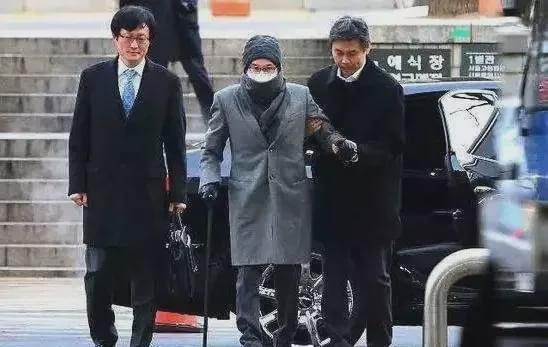 李秉喆既然没事儿,那二儿子李昌熙就得有事儿了,最后李秉喆以李昌熙患