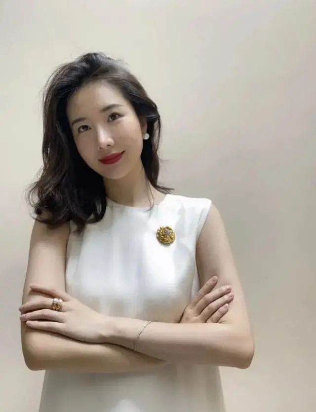 原形毕露!沉默35天后首发声,张大奕还是玩不过董花花