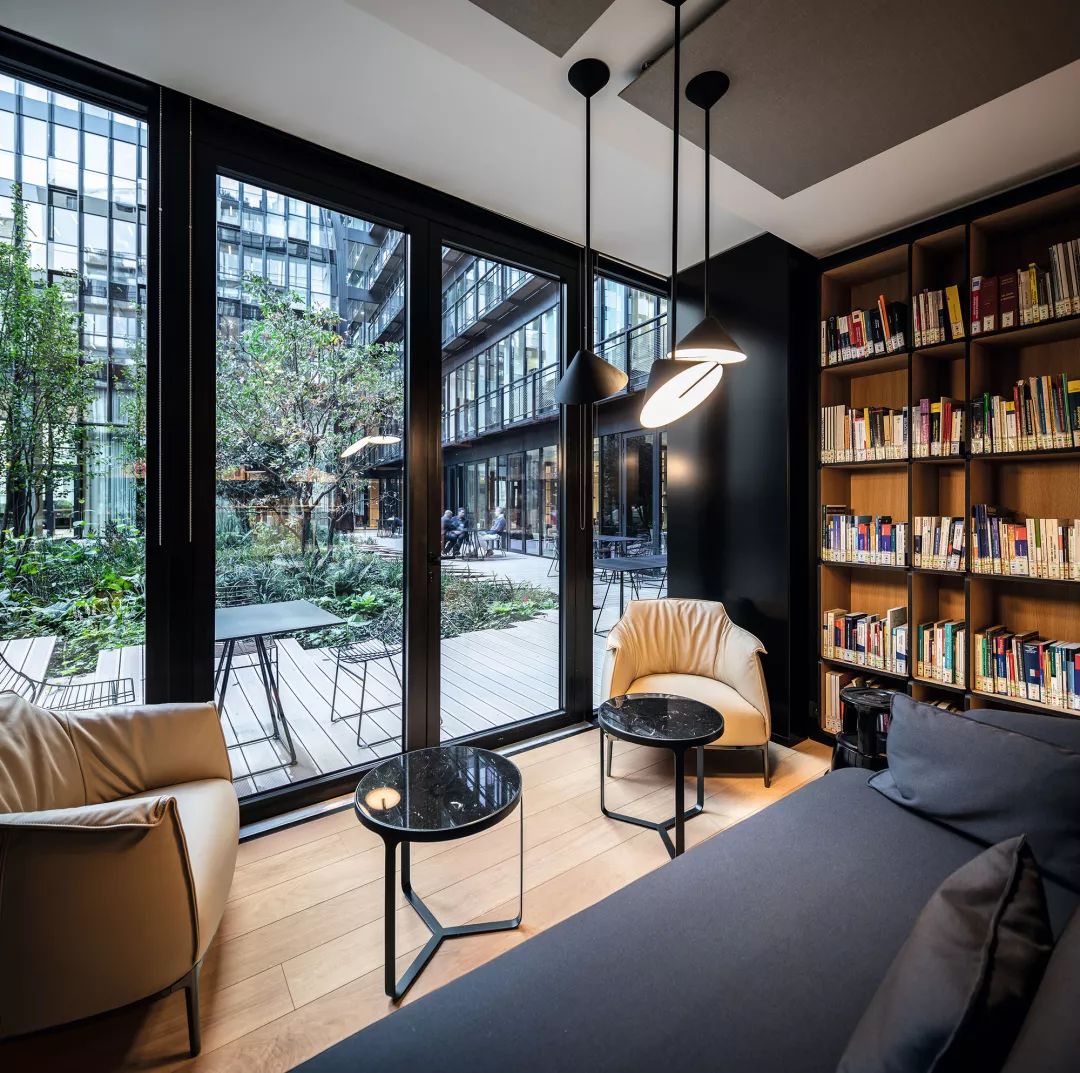 羡慕精英律师的工作日常其实真正的律所比它更时髦