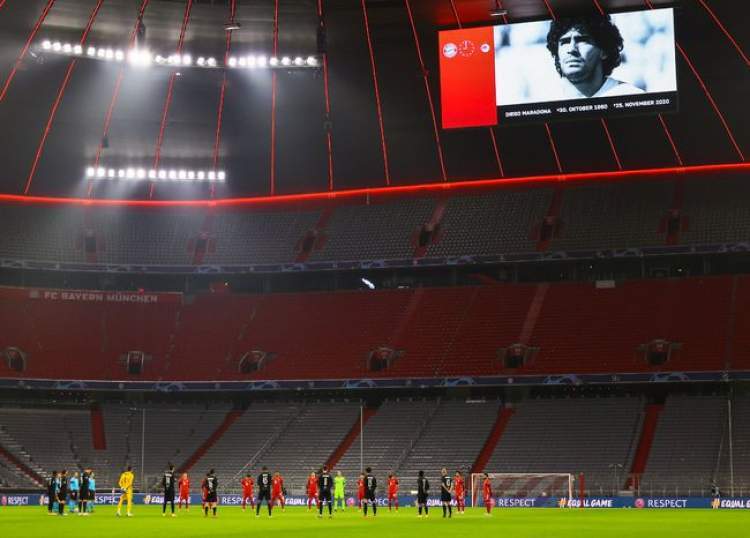 此前,世界各地的俱乐部和赛事已经开始为马拉多纳离世默哀。