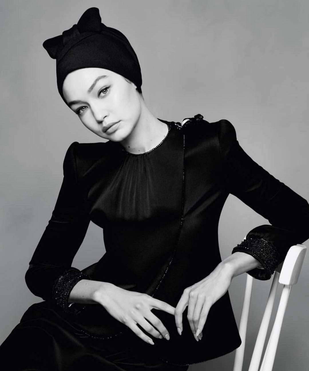 维秘超模gigi 登上时尚杂志封面