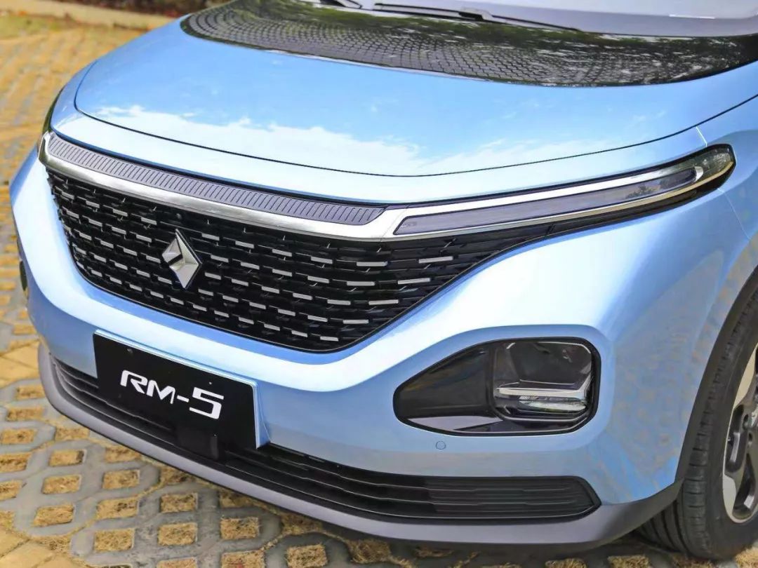 出一款火一款新宝骏全新mpv一上市就紧追自家五菱宏光