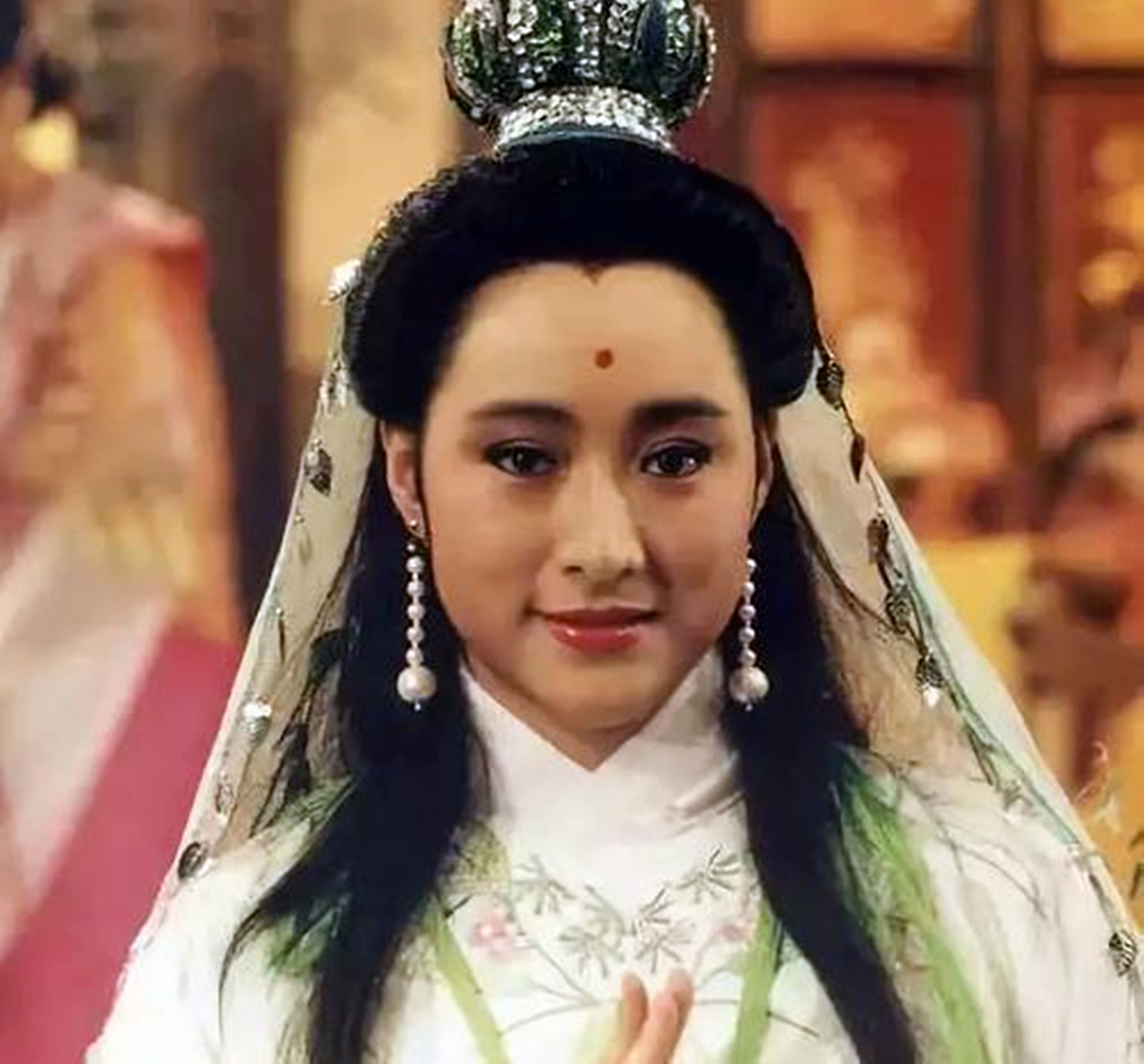 演过观音菩萨的演员左大玢演的经典还有一位是男演员演的