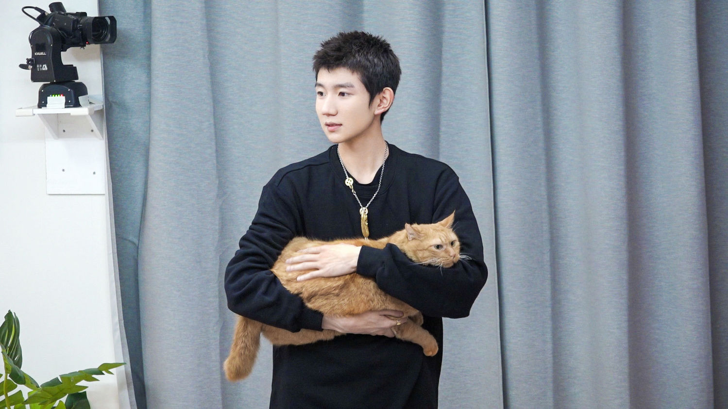 《潮流合伙人》王源剧照出炉 一起来过情人节