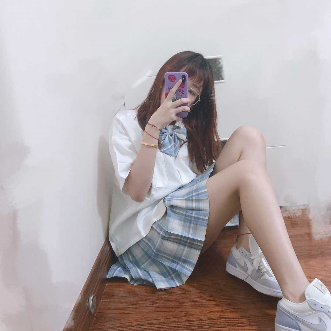 茶艺少女熏吐全网,jk 球鞋才是直男最爱?