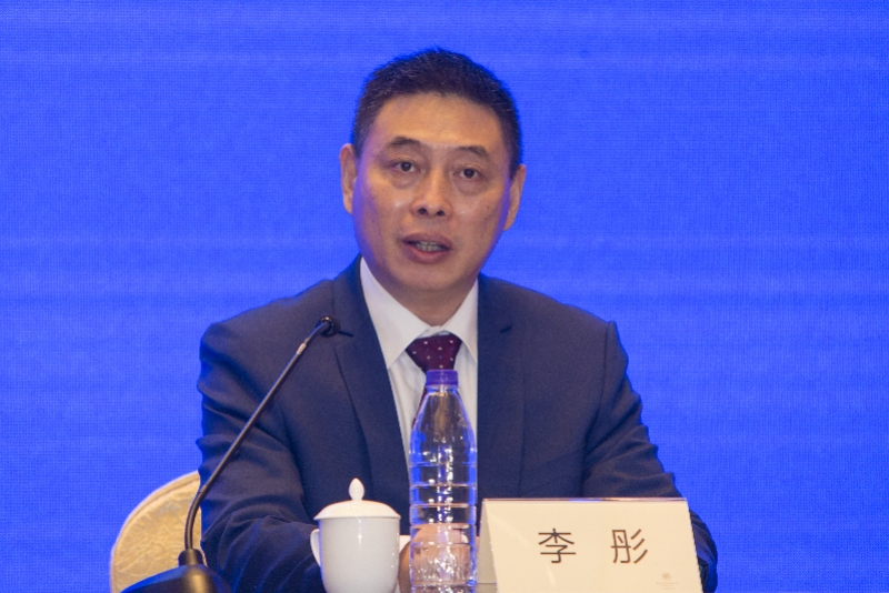 花都区空港经济管理委员会主任李彤南都讯 3月17日上午,广州市政府