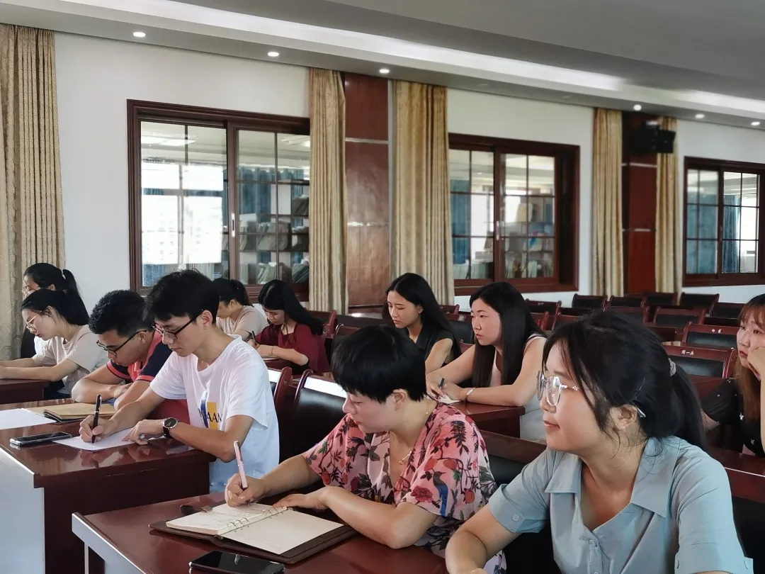 成都天府新区大林小学2020年秋青年教师培训工作会