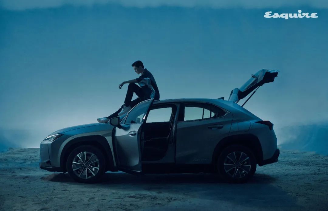 封面人物|王俊凯:平行时空中的弱冠少年