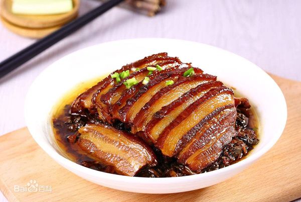 李焱达║客家咸菜干扣肉