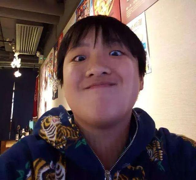 自曝社恐的05后星二代费曼,真让90后羡慕