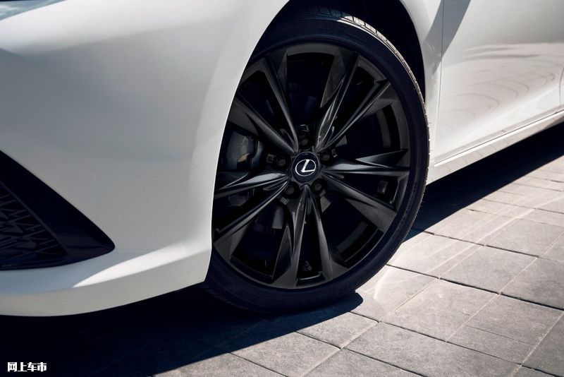 雷克萨斯新款ES曝光取消传统后视镜/增四驱系统-图13