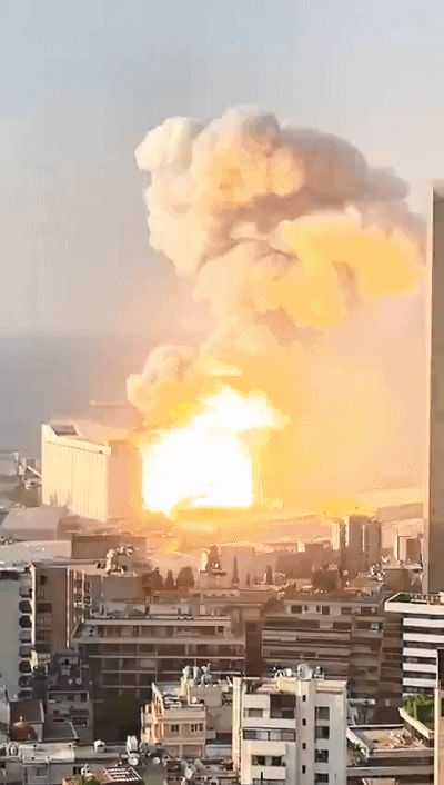 太可怕了黎巴嫩2750吨硝酸铵爆炸威力相当于挨了一枚战术核武器