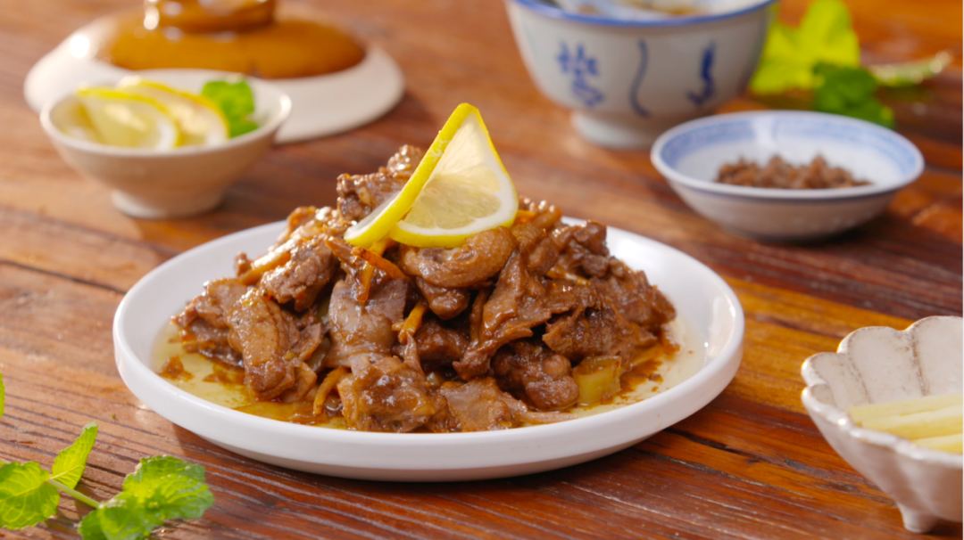 柠檬鸭起源于上世纪80年代的南宁周边小地界,一开始只是供应往来司机