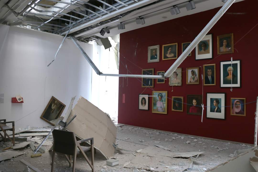 在贝鲁特爆炸中遭受重创的苏尔索克博物馆内部
