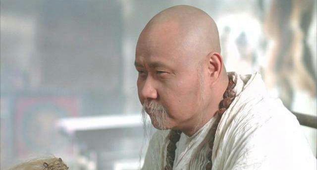 一部让你又怕又笑的恐怖电影,它完美诠释了刘镇伟的鬼马狂癫__凤凰网