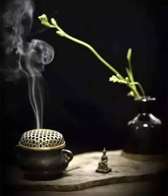 食素,点香,饮茶,在都市里当个仙.