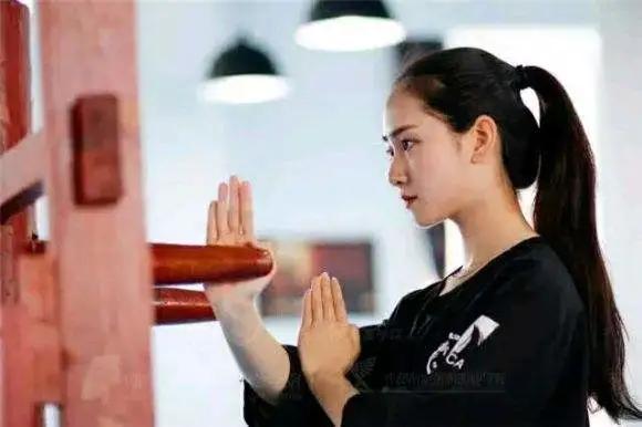 咏春拳历史:从“女人拳”到享誉世界,背后是一代代咏春人的努力__凤凰网