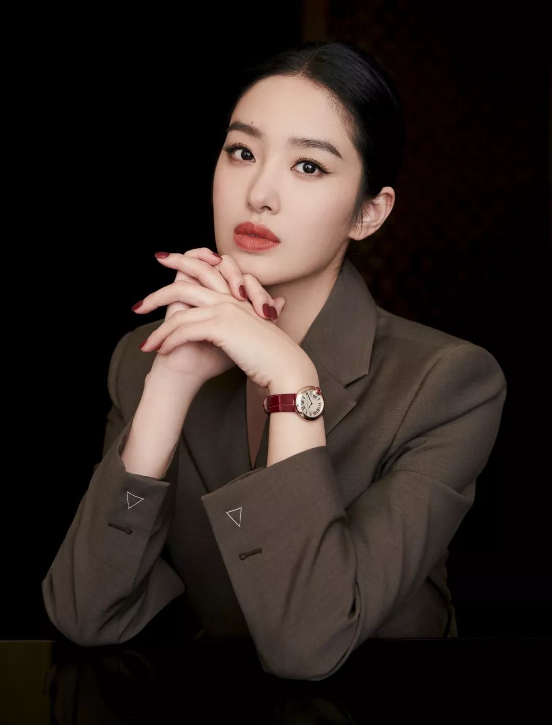 杨采钰 佩戴 ballon blanc de cartier系列腕表