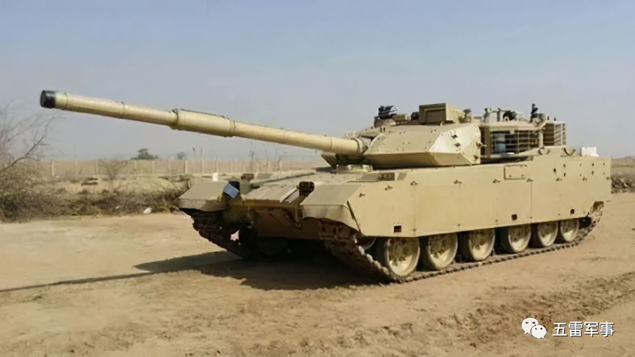 最强外贸坦克vt-4火了!巴铁300辆到货,泰国迎来第四批