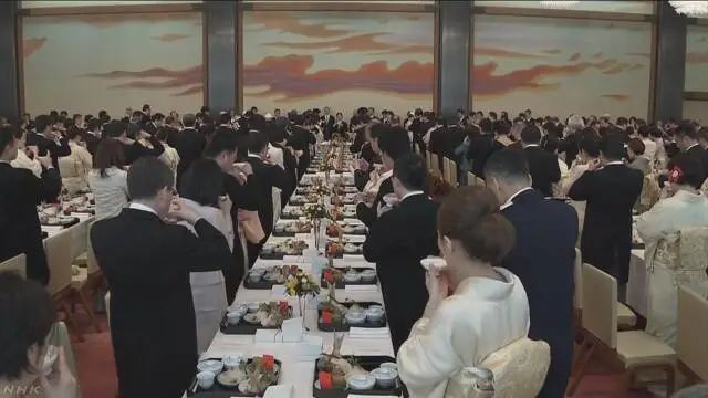 日本天皇举行寿宴 安倍及各界470人参加
