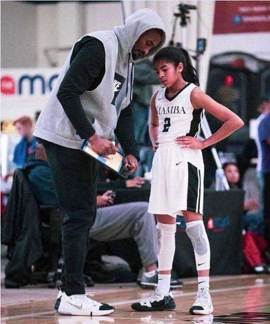 科嫂不能改嫁?詹姆斯必须为科比夺冠?不要用科比去世来道德绑架