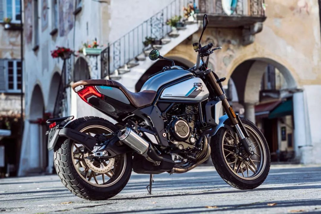 coming soon!春风全新"x"复古街车700cl-x更多信息曝光